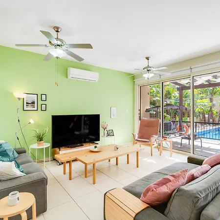 Venus By Ezoria Villa Perivolia