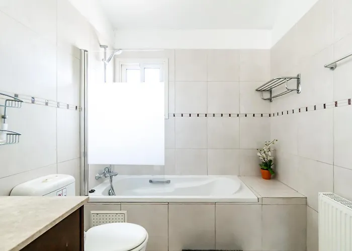 Venus By Ezoria Perivolia