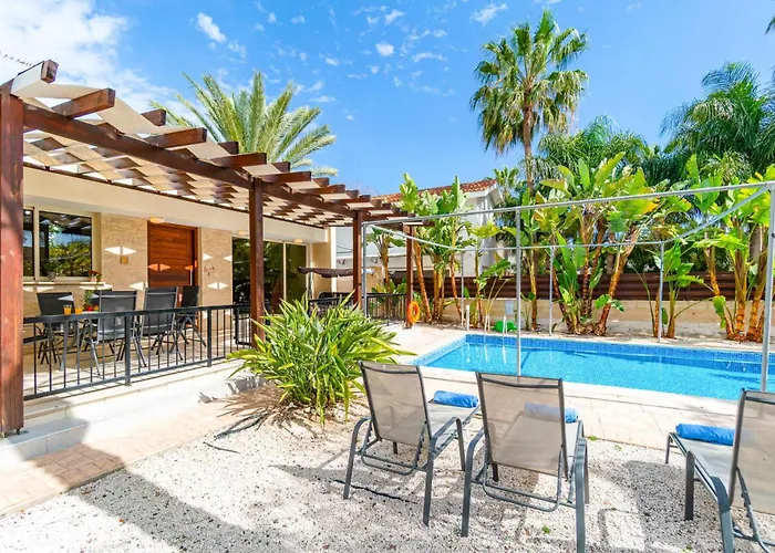 Venus By Ezoria Vila *