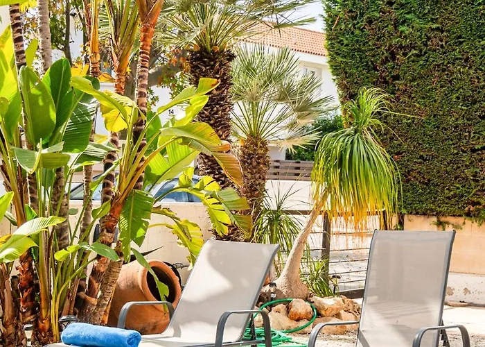 Venus By Ezoria Perivolia